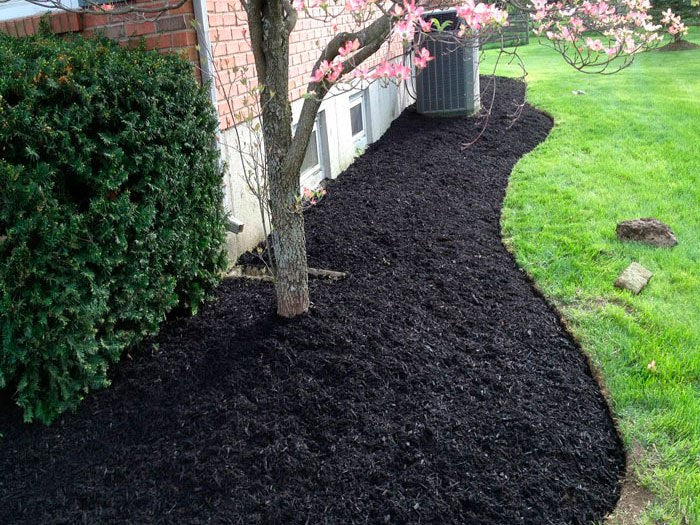 Black Dyed Mulch - 1 Trailer, 1600 Bales - Delivery & Installation